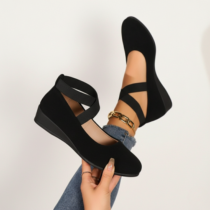 MONIQUE™ | Comfortable Closed Wedge Shoes